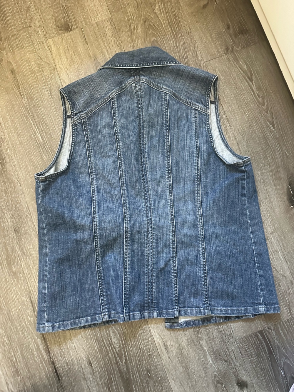 Chico's Medium Blue Denim Sleeveless Button Vest - Picture 4 of 7